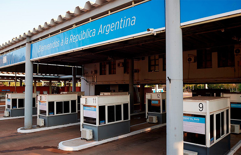 Aperturas: Argentina recibió a los primeros turistas de Brasil y Chile a través de Misiones y Mendoza - Vimarsana News